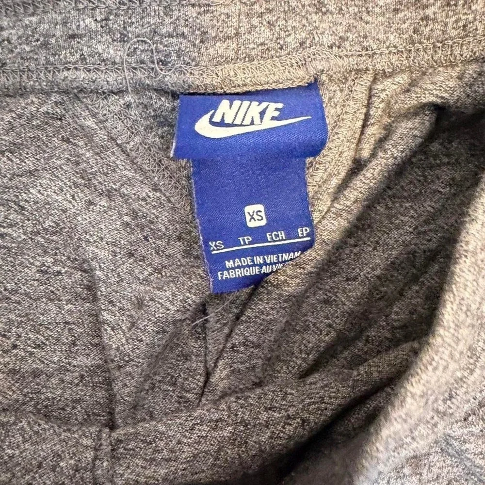 Nike grey capri